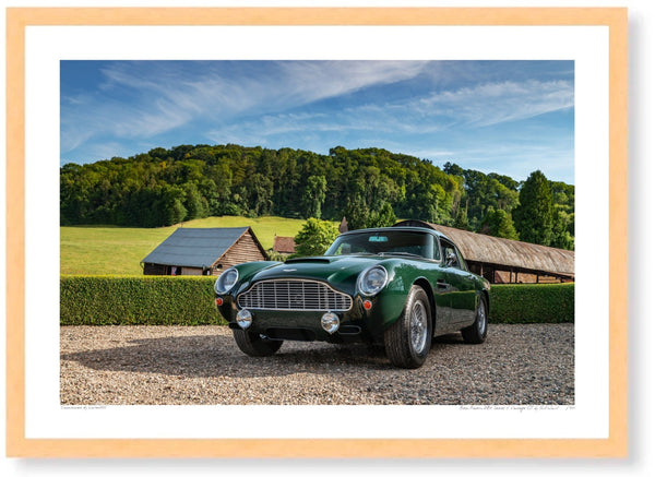 Aston Martin DB4 Series 5 Vantage GT A3 (297 x 420 mm / 11.7 x 16.5 in) / Wood Frame (Printed on Fine Art Paper) / No