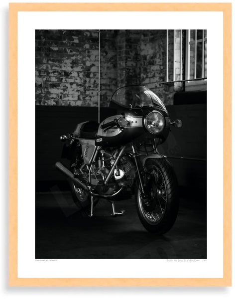 Ducati 900 Desmo SS S (380mm x 297) / Wood Frame (Printed on Fine Art Paper) / No Mount