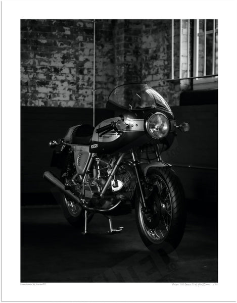 Ducati 900 Desmo SS S (380mm x 297) / Print-Only (Fine Art Paper) / No Mount