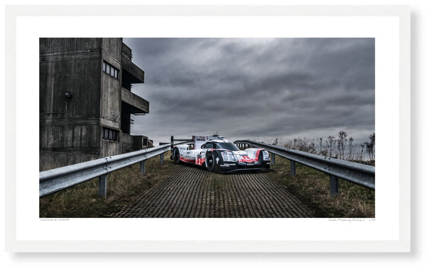 Porsche 919 Hybrid (front three-quarter view) S (247 x 420 mm) / White Wood Frame (Printed on Fine Art Paper) / No Mount