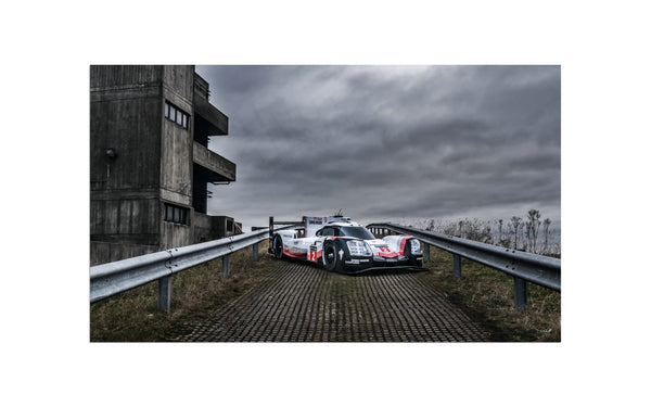 Porsche 919 Hybrid (front three-quarter view) S (247 x 420 mm) / Aluminium Composite / No Mount