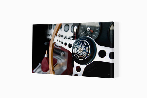 Jaguar E-Type detail (steering wheel)