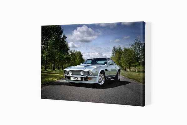 Aston Martin V8 Vantage (1977)