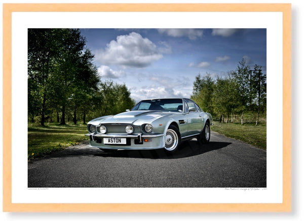 Aston Martin V8 Vantage (1977)
